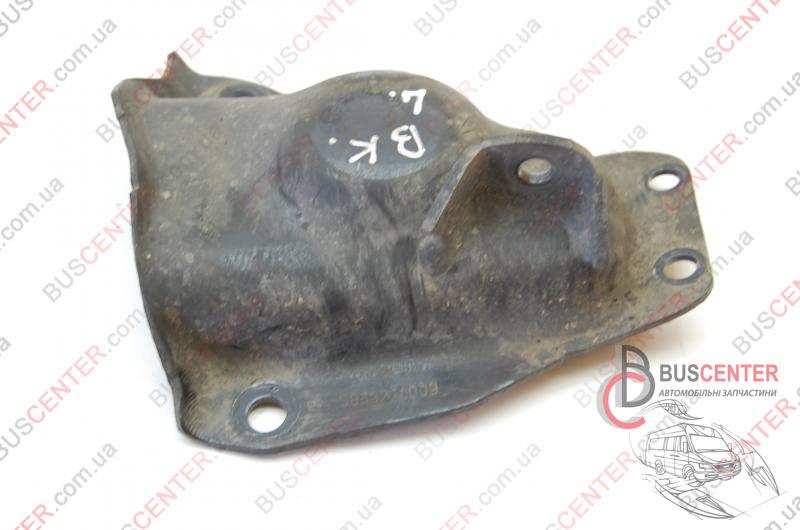 Фотография запчасти Зажимная пластина передней рессоры левая (упор)