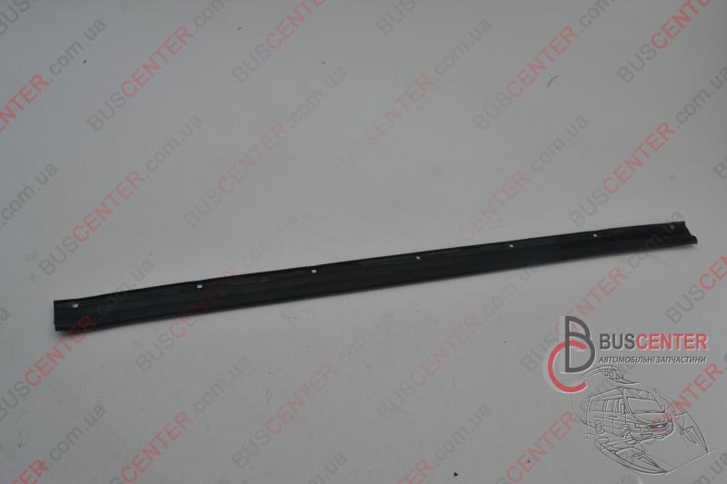 Фотография запчасти Уплотнитель двери передней левой/ правой (внутренний, нижний)