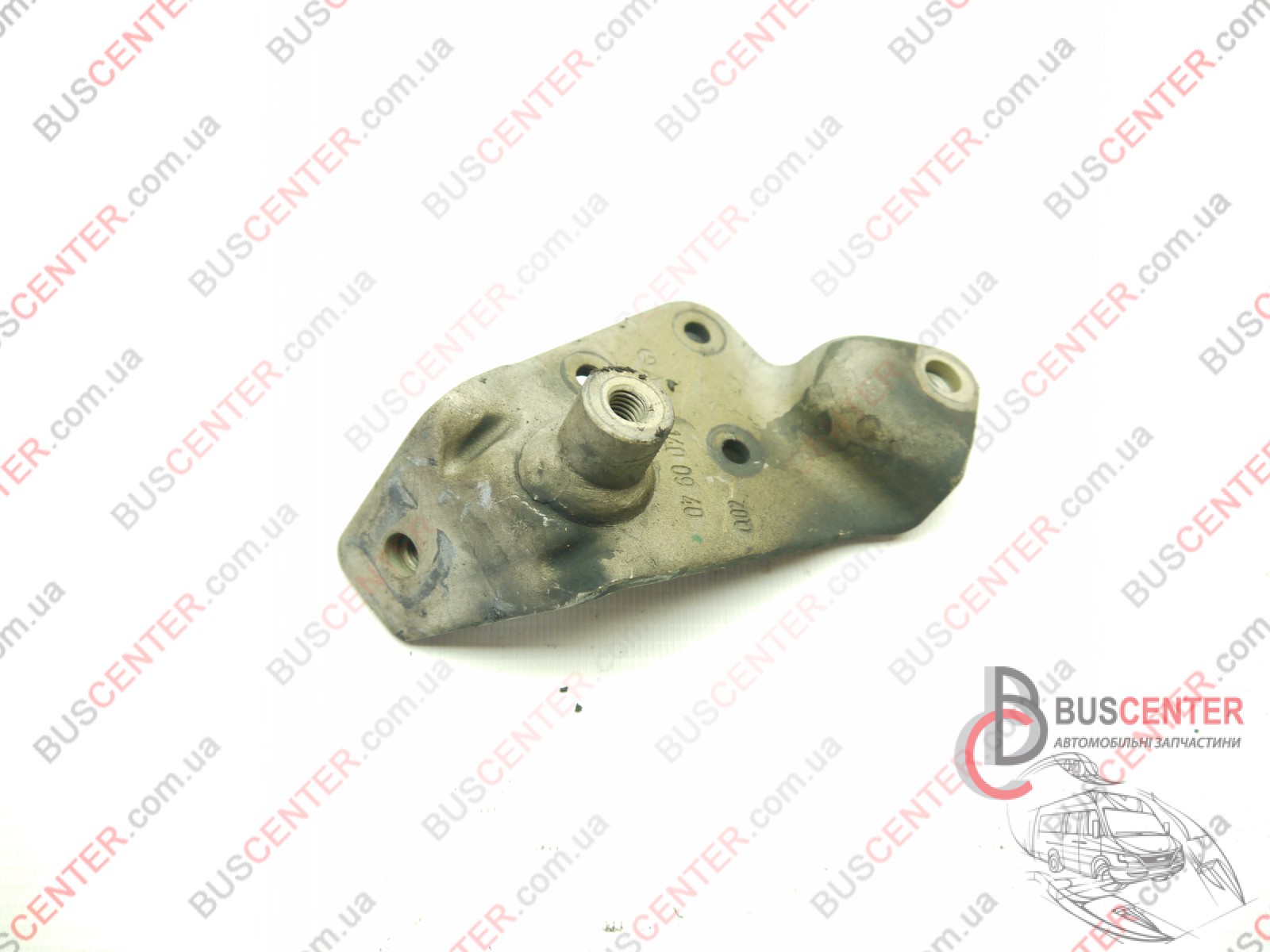 Фотография запчасти Кронштейн радиатора ОГ (держатель, OM642)