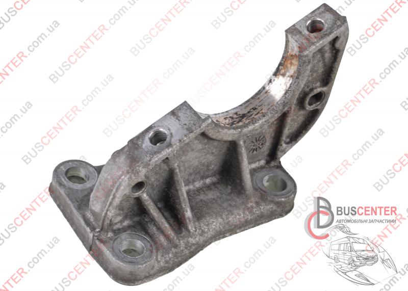 Фотографія запчастини  Кронштейн півосі правої