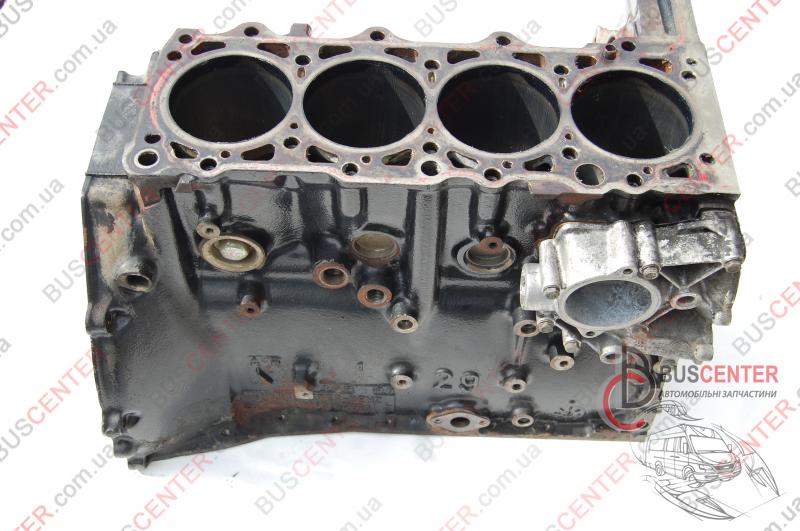 Фотографія запчастини  Блок двигуна голий