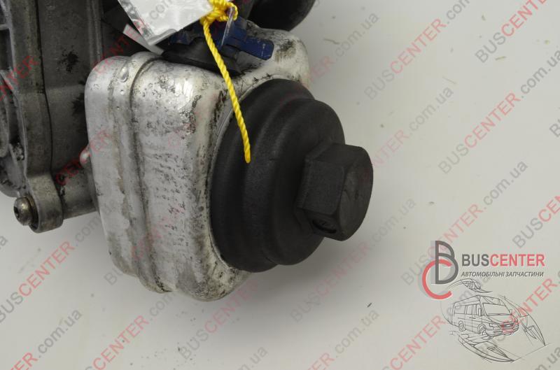 Фотография запчасти Масляный охладитель (теплообменник)